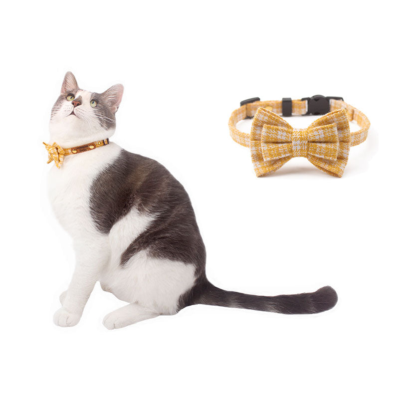 Chirvana Knitted Grinding Cat Collar Bowtie