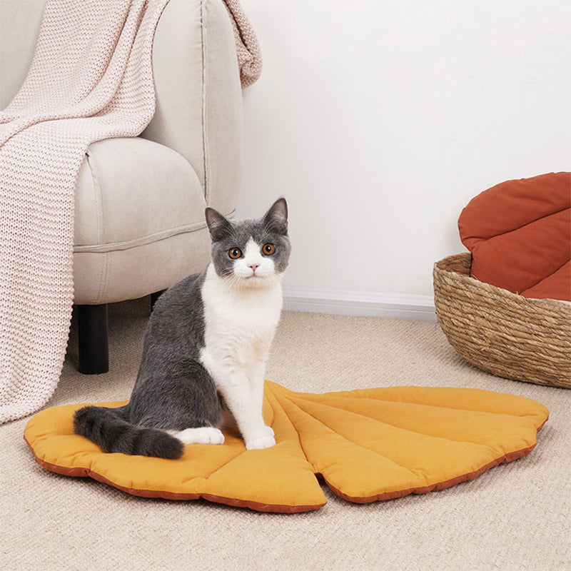 Leaf Cat Mat