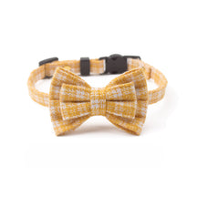 Chirvana Knitted Grinding Cat Collar Bowtie